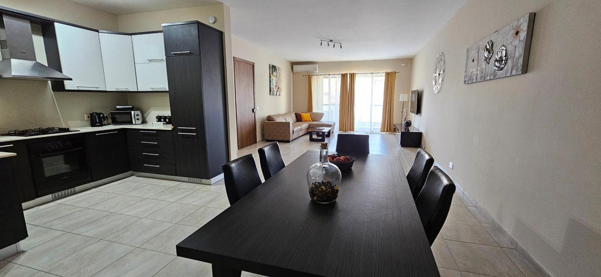 Large Apartment In Marsascala. Sleeps 6 Marsaskala Luaran gambar