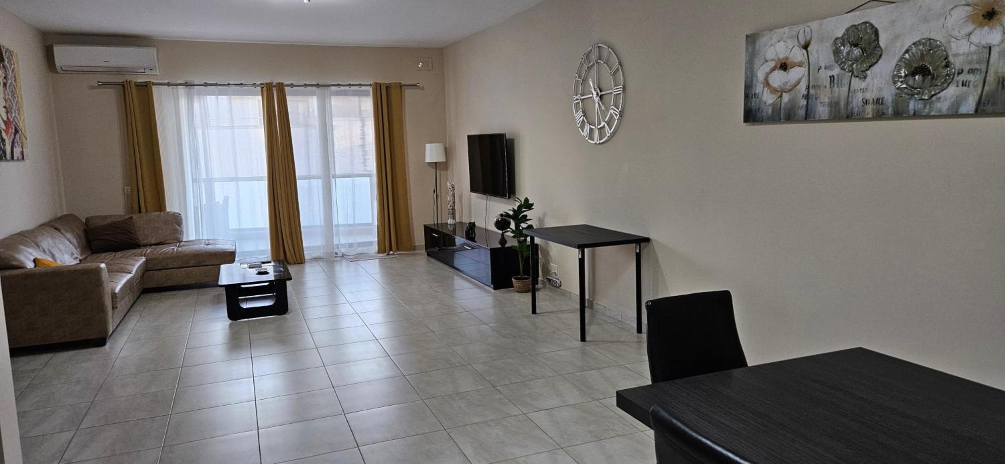Large Apartment In Marsascala. Sleeps 6 Marsaskala Luaran gambar